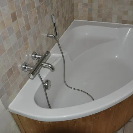 Cortina - 52 - Lumineux - 8 Pers *